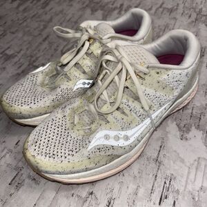 Saucony Freedom ISO 2 Running Shoes Women’s 9.5 Cream White Mesh Active Gym